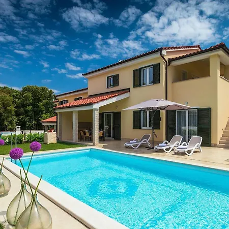 Lola Holiday home *